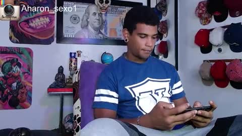 Aharon  Zamora online show from January 28, 7:00 pm