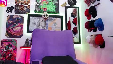 Aharon  Zamora online show from February 10, 6:20 am