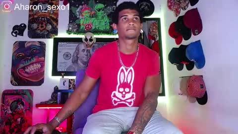 Aharon  Zamora online show from March 1, 2:37 am