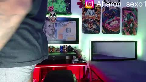 Aharon  Zamora online show from March 9, 11:56 pm