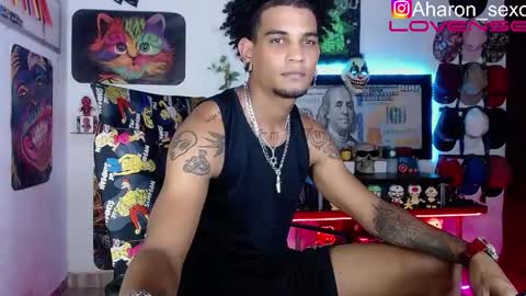 Aharon  Zamora online show from October 24, 1:24 am