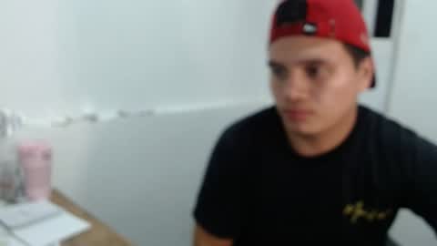 Snapshot of ahntony__69 chatting on June 29, 12:39 am ahntony 69 online show from June 29, 12:39 am
