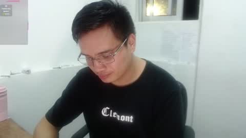 Snapshot of ahntony__69 chatting on July 1, 4:47 am ahntony 69 online show from July 1, 4:47 am