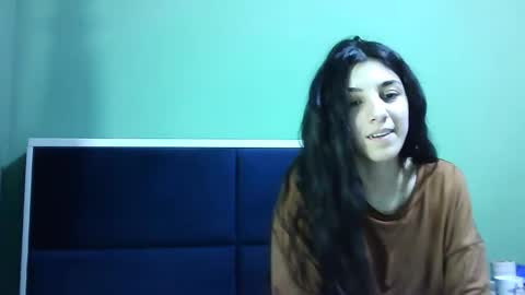 Selena online show from December 18, 4:39 pm