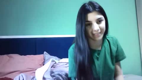 Selena online show from January 2, 9:43 am