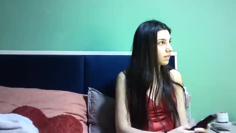 Selena online show from January 3, 3:44 pm