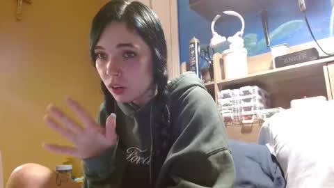 Snapshot of ahungkittykat chatting on March 24, 12:48 am Kat online show from March 24, 12:48 am