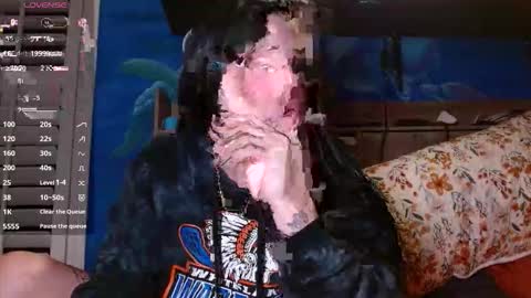 Snapshot of ahungkittykat chatting on April 29, 12:27 am Kat online show from April 29, 12:27 am