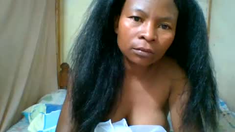 Snapshot of aichadominix chatting on August 3, 9:04 am AichaDominix online show from August 3, 9:04 am
