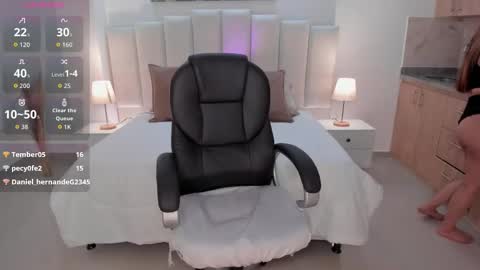 AIDA ADAMS online show from September 11, 4:07 pm