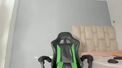 karoline  online show from February 20, 5:12 am