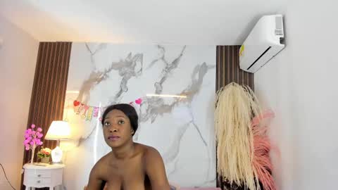 Snapshot of aidaadams chatting on February 14, 11:53 am Aida  online show from February 14, 11:53 am