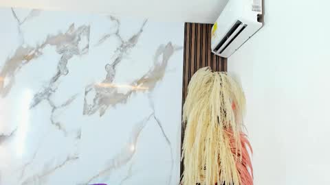 Snapshot of aidaadams chatting on February 25, 6:31 pm Aida  online show from February 25, 6:31 pm