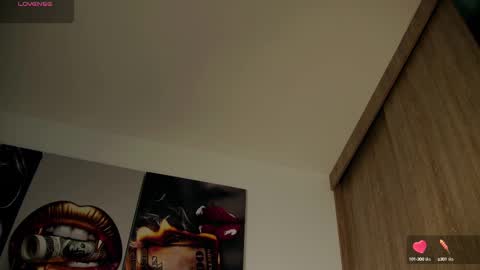 Snapshot of aidaadams chatting on September 15, 9:09 am Aida  online show from September 15, 9:09 am