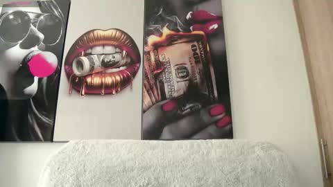 Snapshot of aidaadams chatting on October 23, 8:18 pm Aida  online show from October 23, 8:18 pm