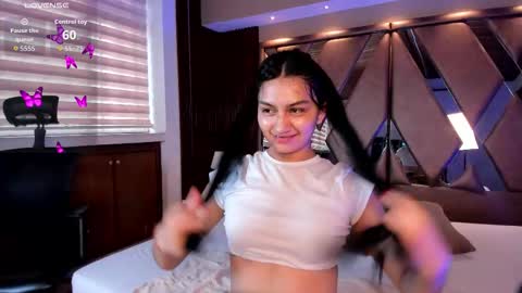 aidajoness online show from March 10, 11:48 am