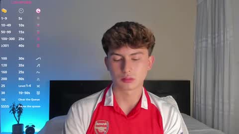 Snapshot of aidan_hale chatting on December 4, 1:14 am A H online show from December 4, 1:14 am