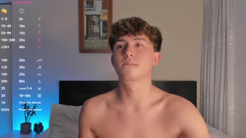 Snapshot of aidan_hale chatting on December 11, 12:12 am A H online show from December 11, 12:12 am