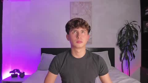 Snapshot of aidan_hale chatting on January 16, 2:19 am A H online show from January 16, 2:19 am