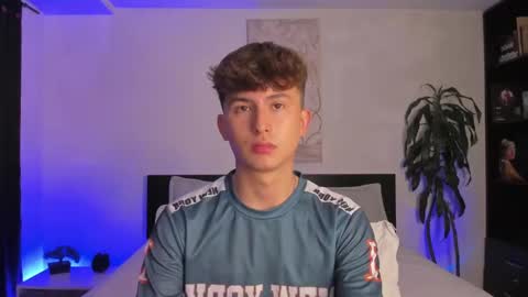 Snapshot of aidan_hale chatting on February 2, 11:53 pm A H online show from February 2, 11:53 pm