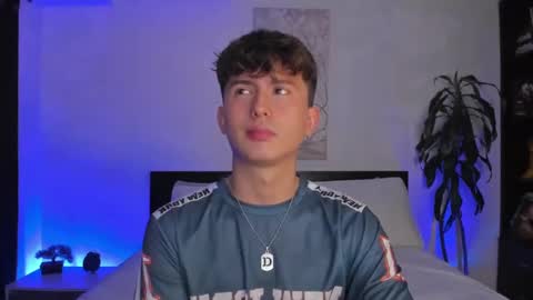 Snapshot of aidan_hale chatting on February 10, 2:19 am A H online show from February 10, 2:19 am