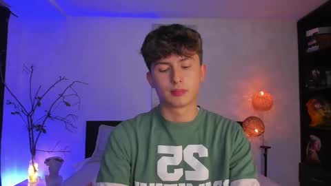 Snapshot of aidan_hale chatting on February 21, 1:33 am A H online show from February 21, 1:33 am