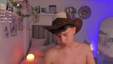 Snapshot of aidan_hale chatting on September 14, 10:42 pm A H online show from September 14, 10:42 pm