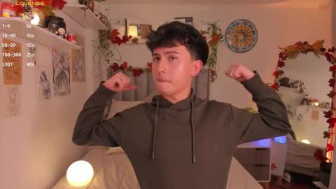 Snapshot of aidan_hale chatting on October 13, 10:10 pm A H online show from October 13, 10:10 pm