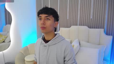 Aiden online show from March 10, 1:05 pm