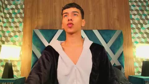 aiden_royce online show from November 23, 8:41 pm