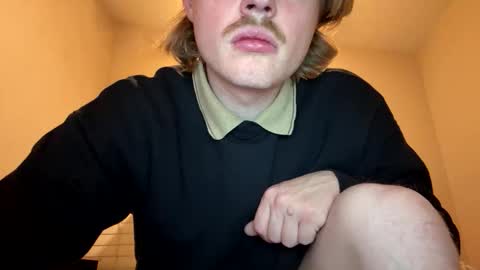 Snapshot of aidenisdunn chatting on March 5, 8:32 am aidenisdunn online show from March 5, 8:32 am