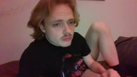 Snapshot of aidenisdunn chatting on March 7, 2:03 pm aidenisdunn online show from March 7, 2:03 pm