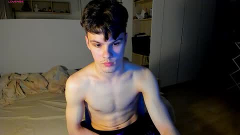Snapshot of aidensensual chatting on May 14, 7:31 pm Aiden Sensual online show from May 14, 7:31 pm