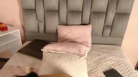 Ailyn online show from October 3, 11:57 pm