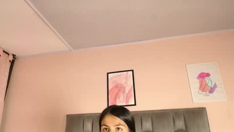 Ailyn online show from October 4, 11:58 pm