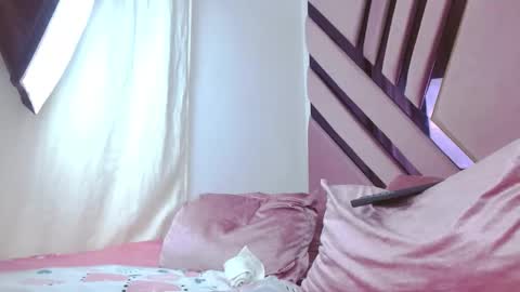 Snapshot of aiilynsmiith chatting on October 18, 2:36 am aiilynsmiith online show from October 18, 2:36 am