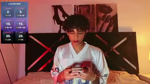 Aaron Winter online show from July 7, 7:29 pm