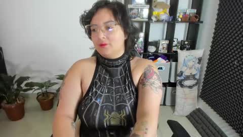 Catalina online show from February 22, 12:19 pm