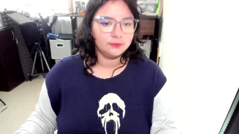 Catalina online show from November 7, 1:00 pm