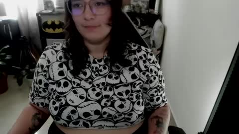 Catalina online show from April 20, 2:42 pm