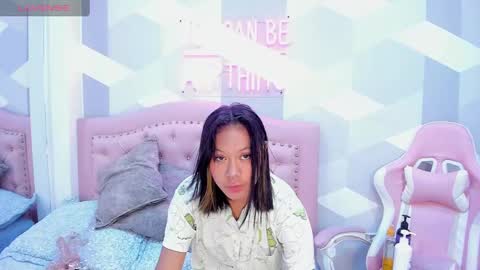 Snapshot of aikolee_ chatting on February 12, 2:14 am AikoLee online show from February 12, 2:14 am