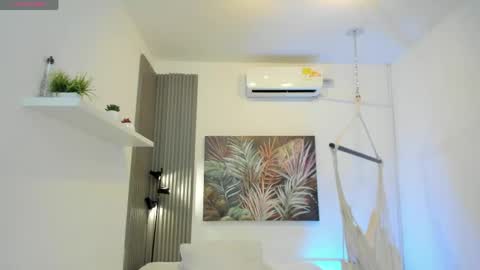 Alisson online show from April 18, 5:39 pm