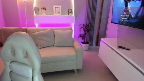   online show from February 24, 2:20 am