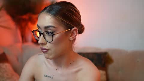  Aileen  online show from April 20, 8:32 pm