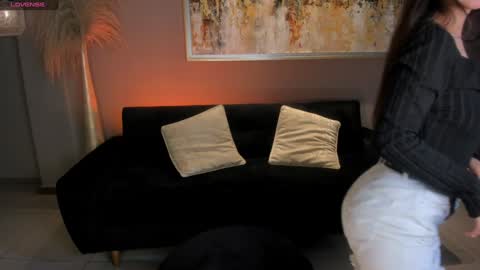  AILEEN VEGA  online show from January 19, 5:49 pm