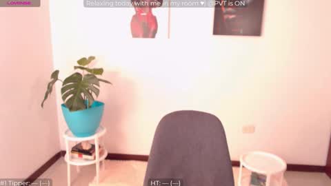 Snapshot of ailyn_ chatting on December 7, 3:52 pm ailyn_ online show from December 7, 3:52 pm