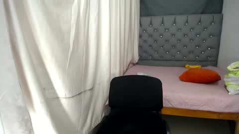 ailyn_rosendo online show from January 24, 3:00 am