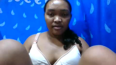 Snapshot of aimealdy chatting on June 7, 12:42 pm aimealdy online show from June 7, 12:42 pm