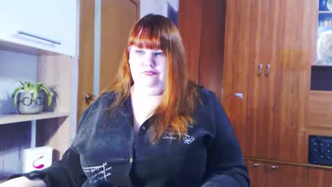 Snapshot of aimeerosebud chatting on December 18, 10:10 am AimeeRosebud online show from December 18, 10:10 am