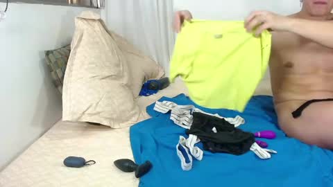 Snapshot of ain_forgge chatting on June 4, 9:32 pm IAN online show from June 4, 9:32 pm